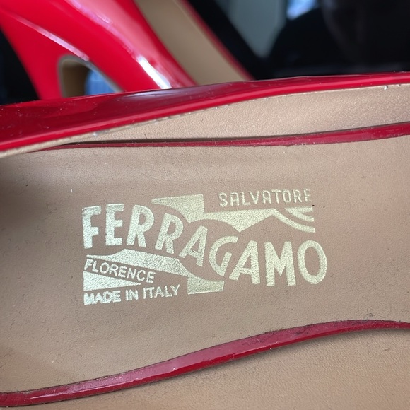 Salvatore Ferragamo red patent leather pumps - Picture 6 of 6